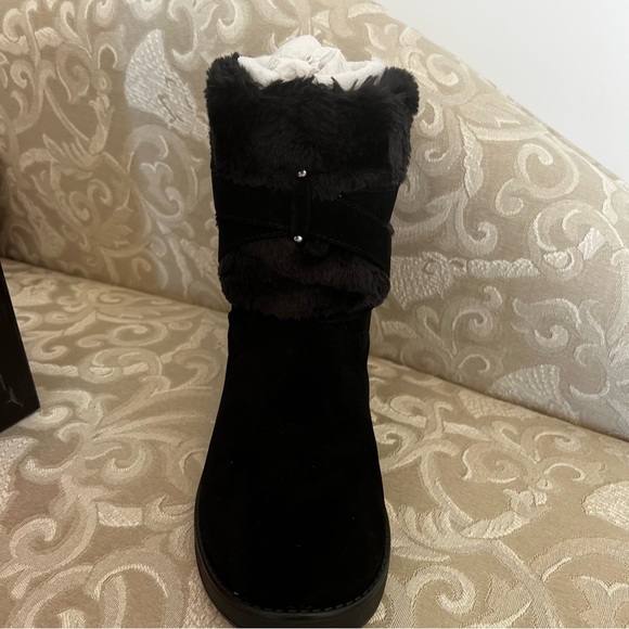 Guess GG “Ashlee ” Faux Fur Boots - Picture 3 of 9